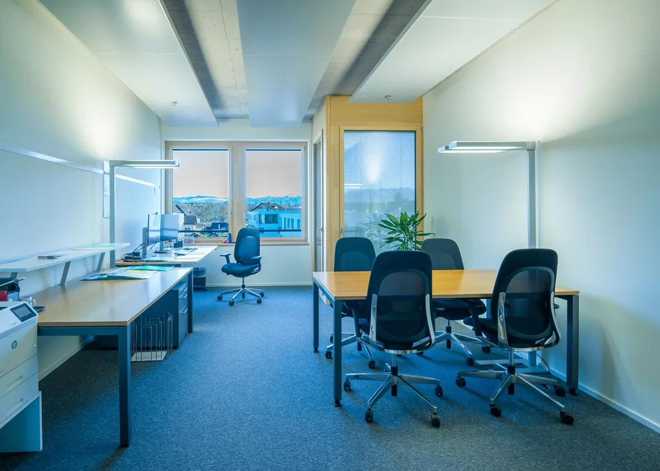 Aussergewöhnliches Bürokonzept 857 m² in Hagendorn!