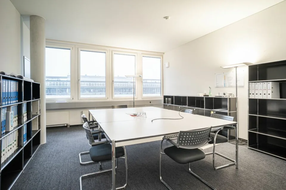 Au cœur de l'action : espace commercial directement à la gare de Lucerne
