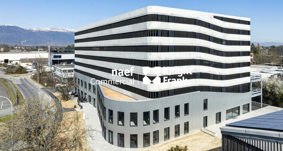 Surface polyvalente de 738 m²  Meyrin/Satigny  Idéal bureaux, showroom, commerce ou atelier