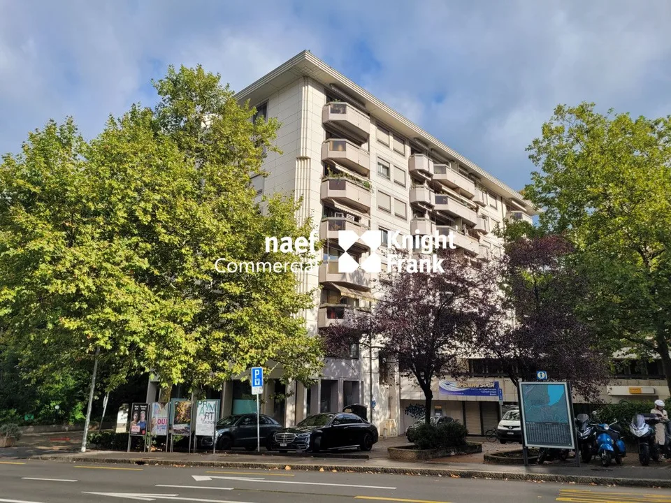 Malagnou - Bureau de 485 m² au rez-supérieur