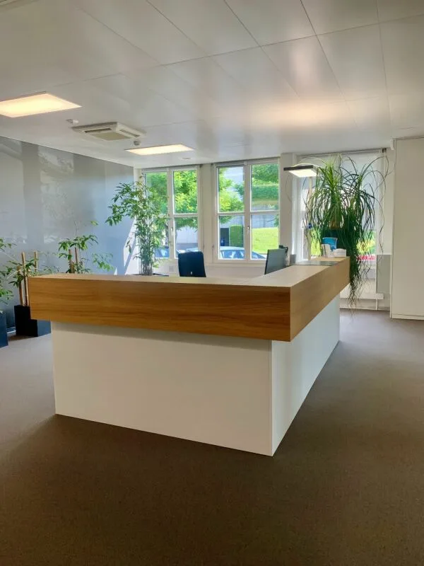 Immeuble de standing bureaux très bon état à louer à Crissier proche de l'autoroute