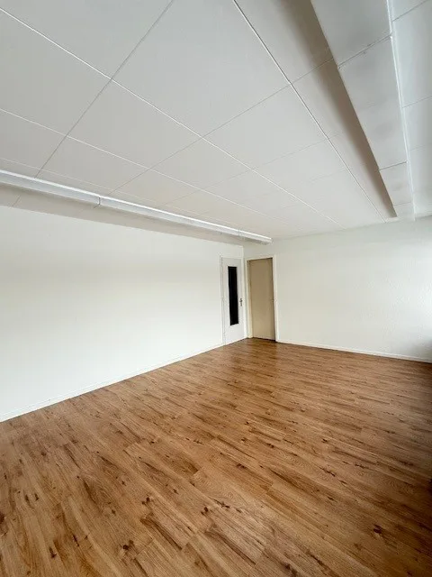 Kompaktes Büro  perfekte Lage, fairer Preis!