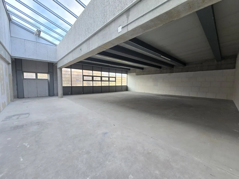 Exzellente Lage – Atelier – 158m² – Crissier – 1. Mietzins gratis!