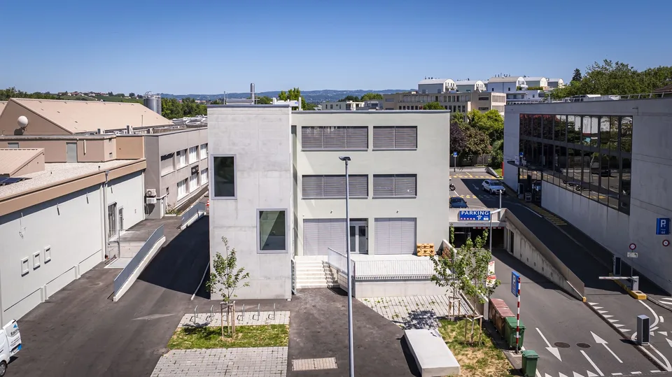 Affitto flessibile – Ufficio 225m2 arredato – Disponibile subito – Vicino a tutto