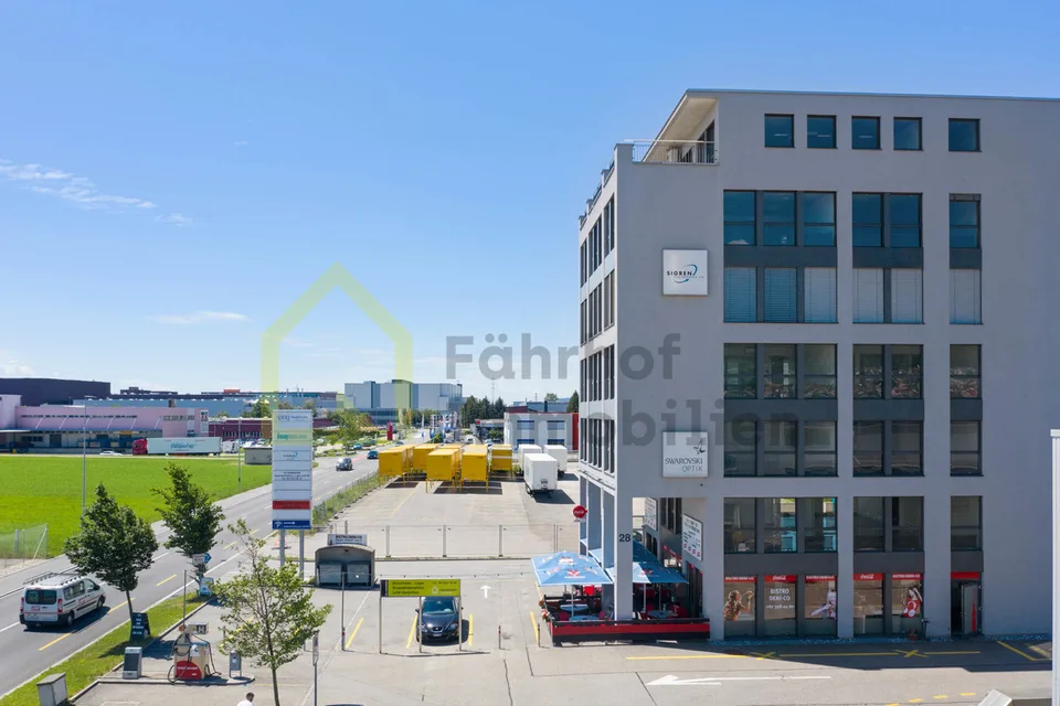 Heller Büroraum an zentraler Lage mit Terrasse