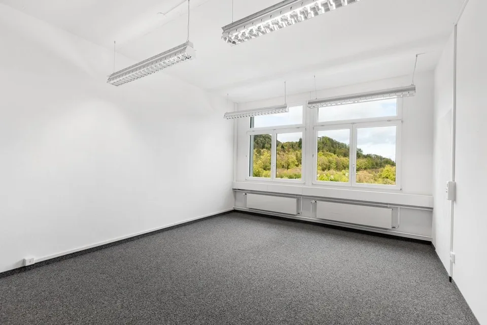 Bereit für Ihren Neustart ! Ausgebaute Bürofläche im 4. Obergeschoss