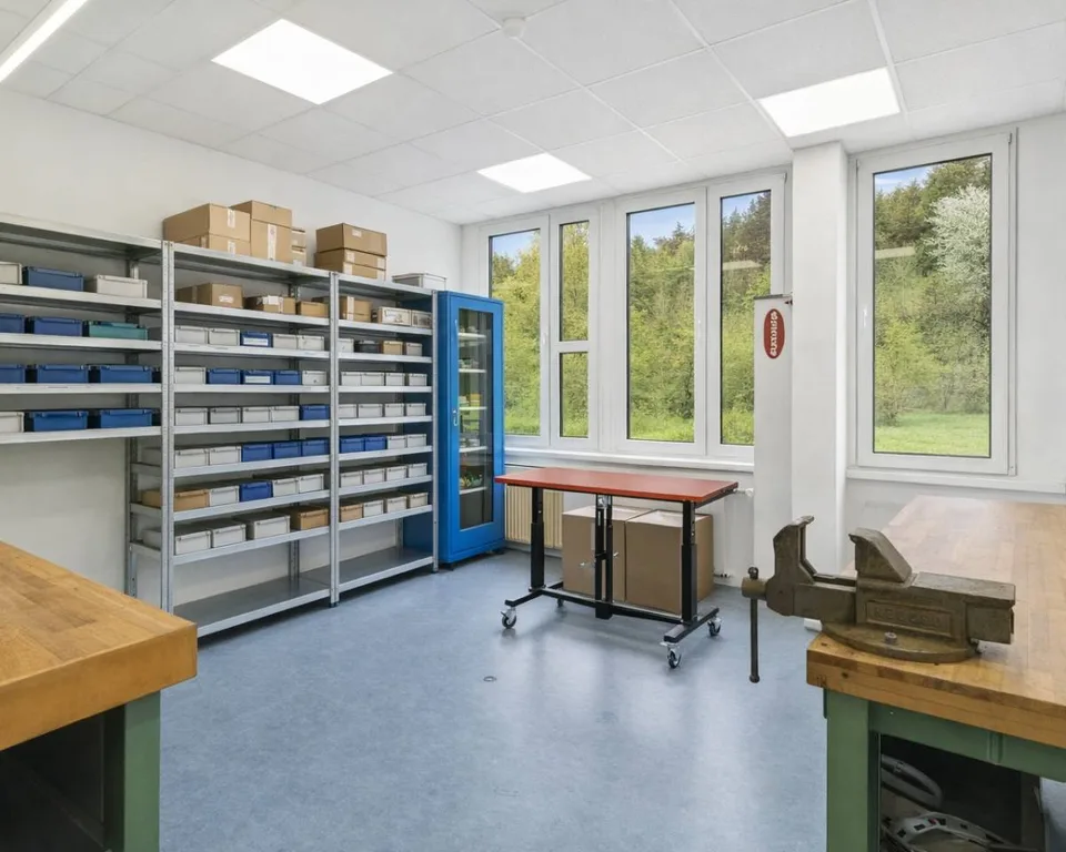 Produktions- und Lagerfläche mit Büro – Foto 10 von 12
