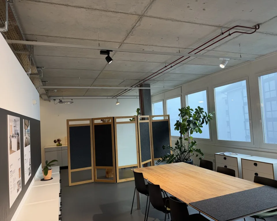 Office space with flexible expansion options
