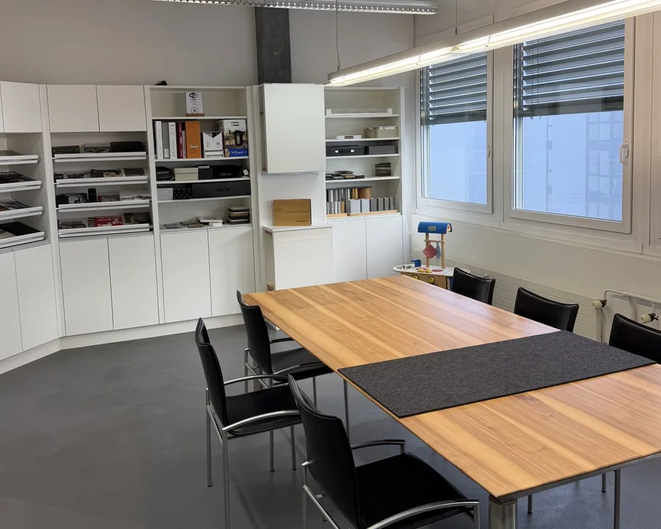 Office space with flexible expansion options