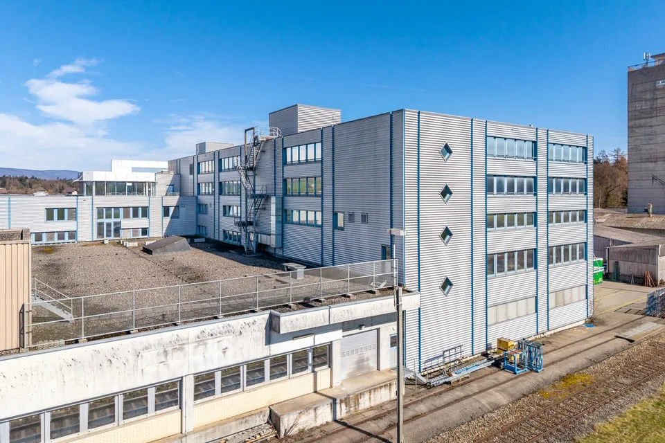 Jusqu'à 20 000 m2 d'espaces de stockage et de logistique attractifs - disponibles à partir de 2028 à Bützberg
