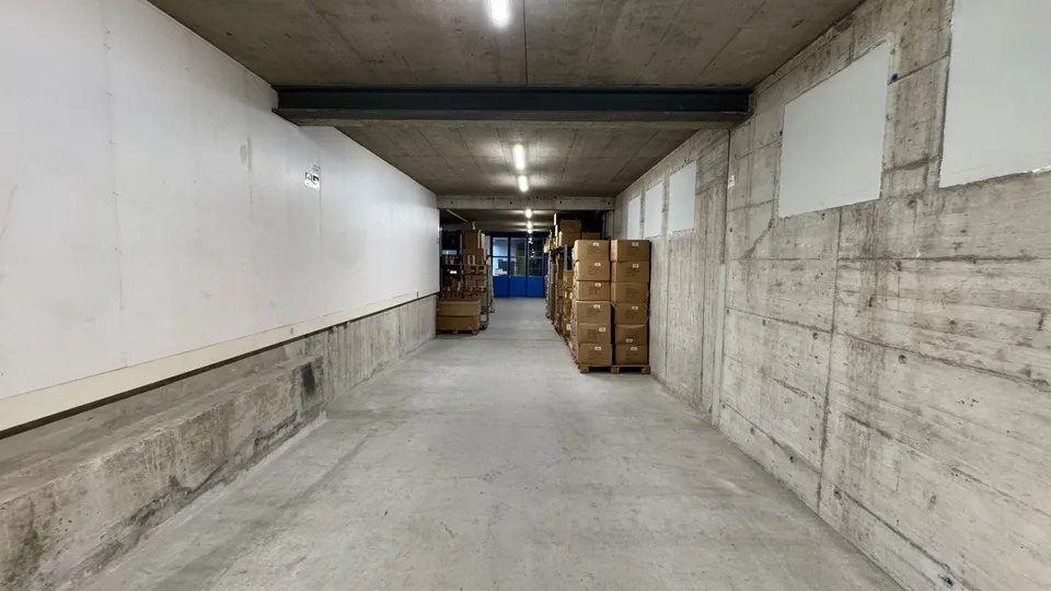 Spazio di stoccaggio pratico nella zona industriale di Burgdorf