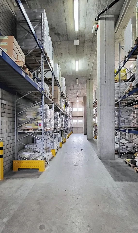 Lager-/Logistikflächen im EG