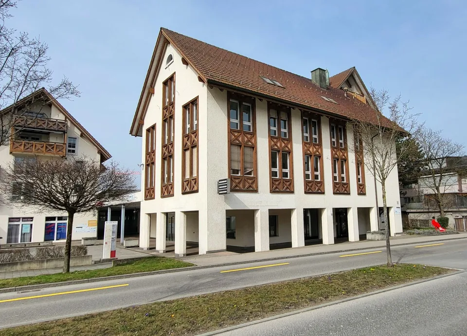 Spannende und helle Bürofläche mitten in Affoltern - 149 m2!
