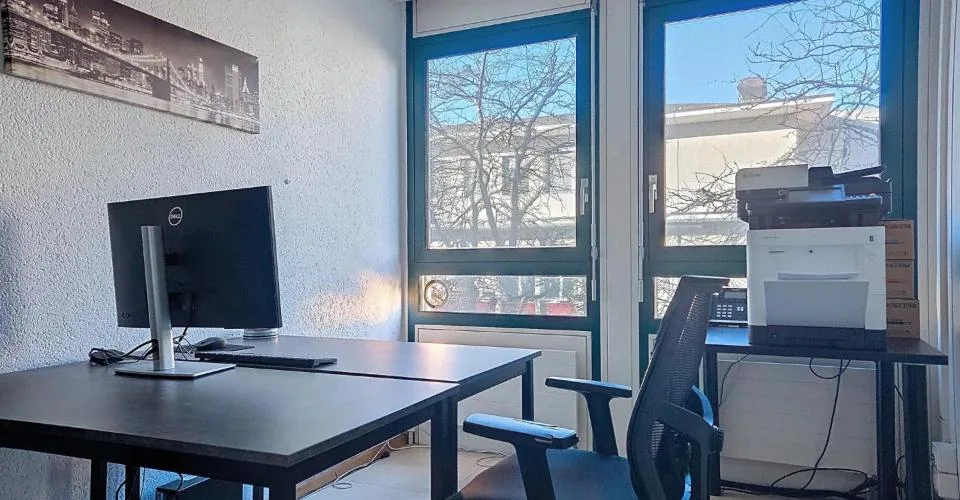 Büro 4 Zimmer