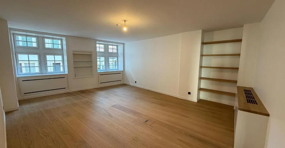 Bureau 10 pièces