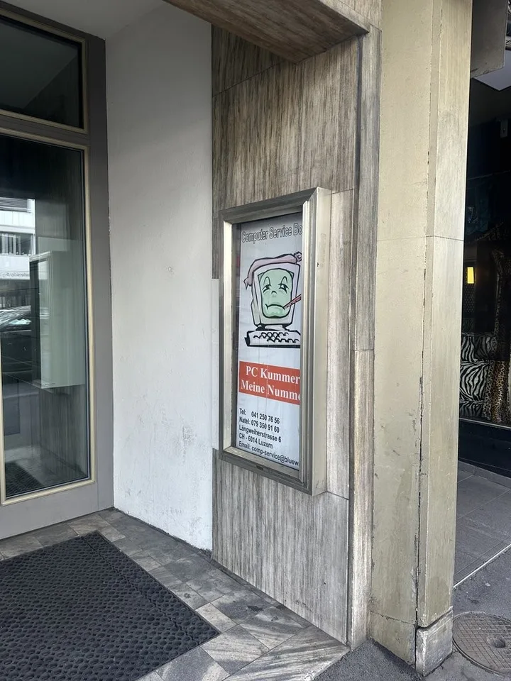 Vetrina in una posizione ben visibile a Lucerna in affitto