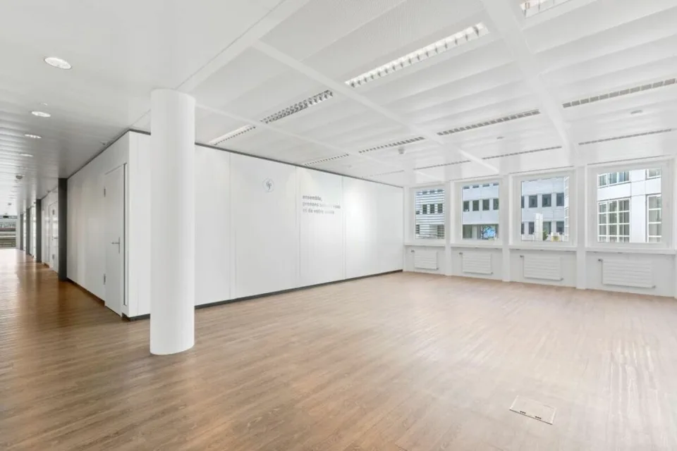 Derniers bureaux disponibles / Locaux de 150 à 185 m² à Renens