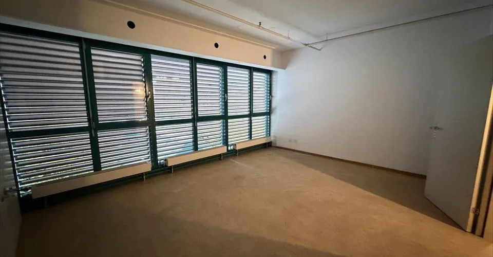 Bureau au 1er étage de 125m2 environ – photo 7 sur 7