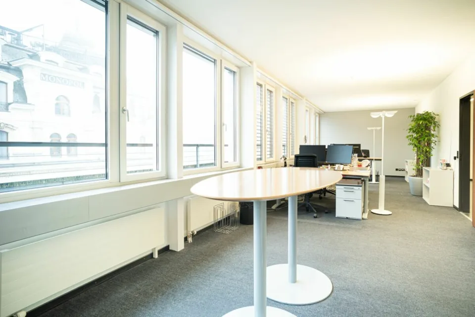 Espace de bureau ou de pratique central à la gare de Lucerne