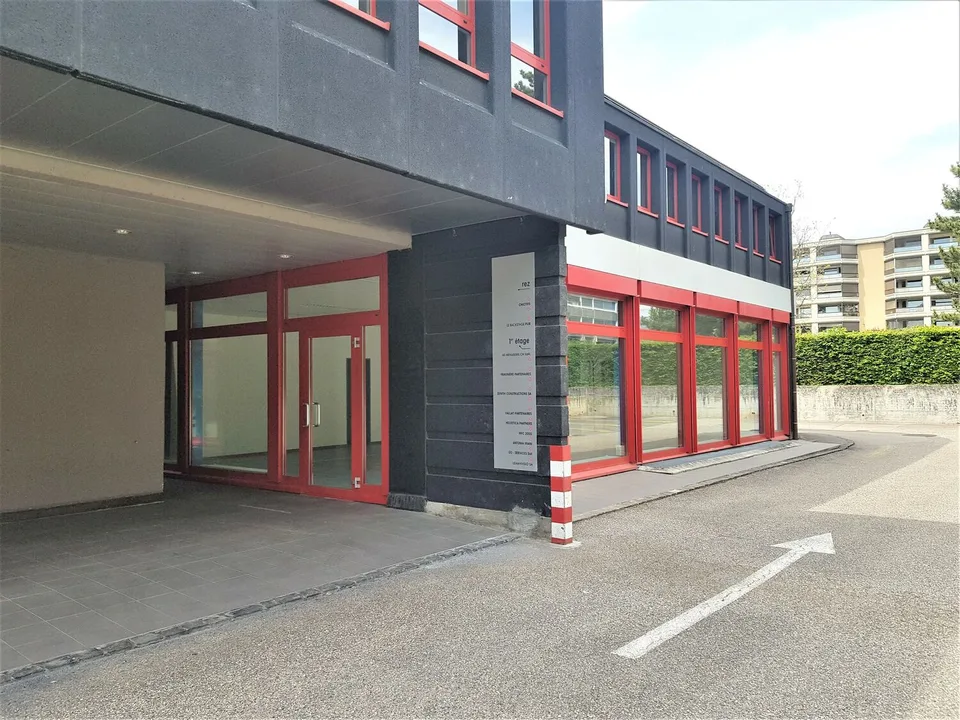 Gemischte Fläche Lager / Büro / Showroom - Flexible Miete