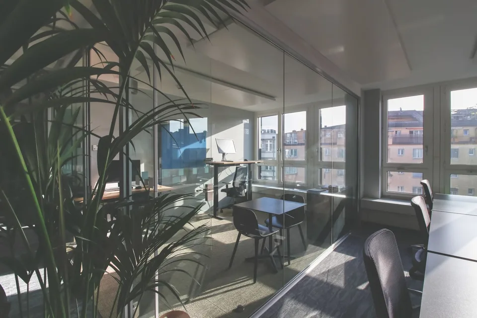 Modernes 2er Office beim Bahnhof Enge mitten in der Stadt