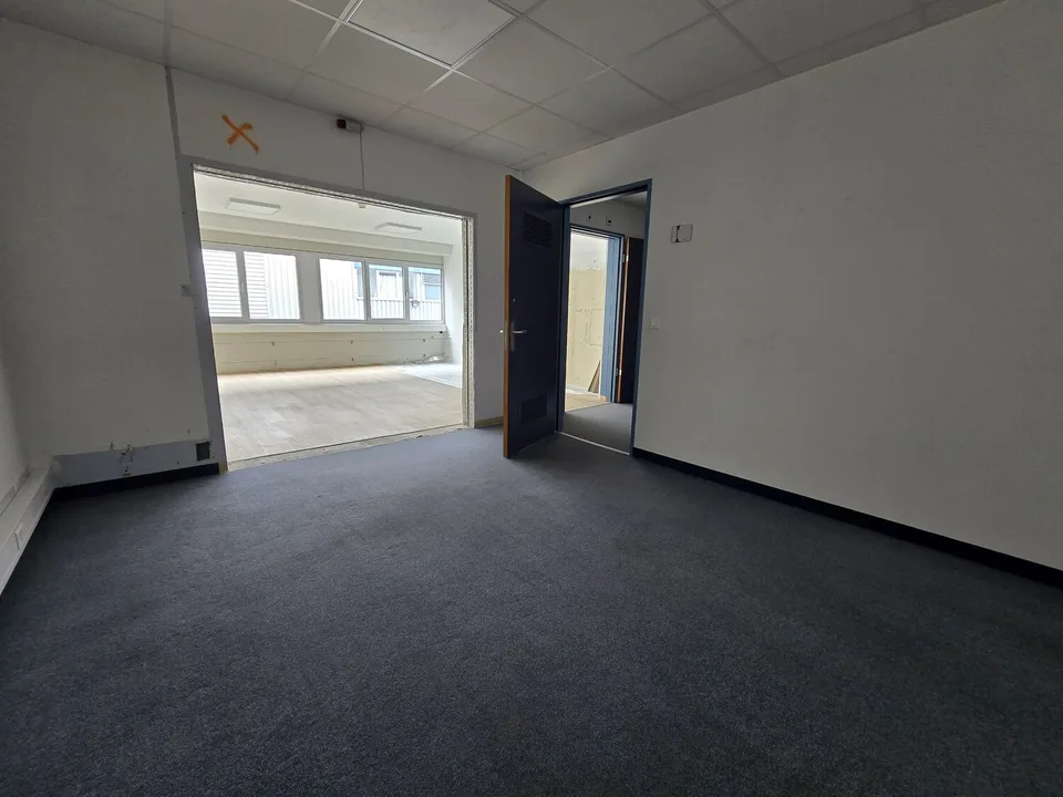 Bureau 218m2 – Proche Autoroute/Gare – Yverdon-les-Bains
