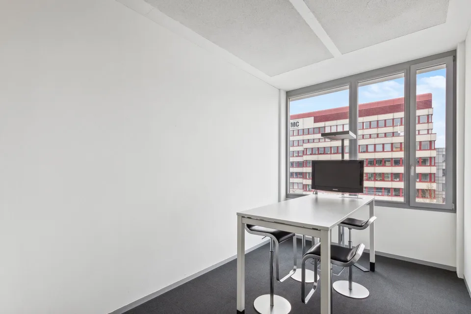 Ausgebautes Büro im trendigen Glattpark