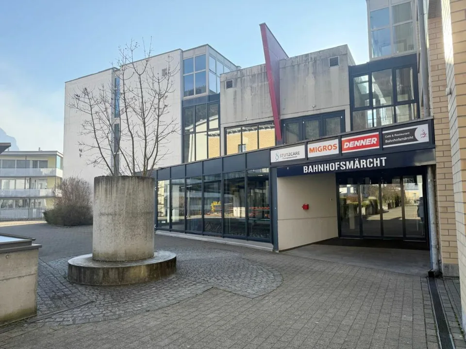 Attraktive Gewerbefläche im Einkaufszentrum "Bahnhofsmärcht", Brunnen