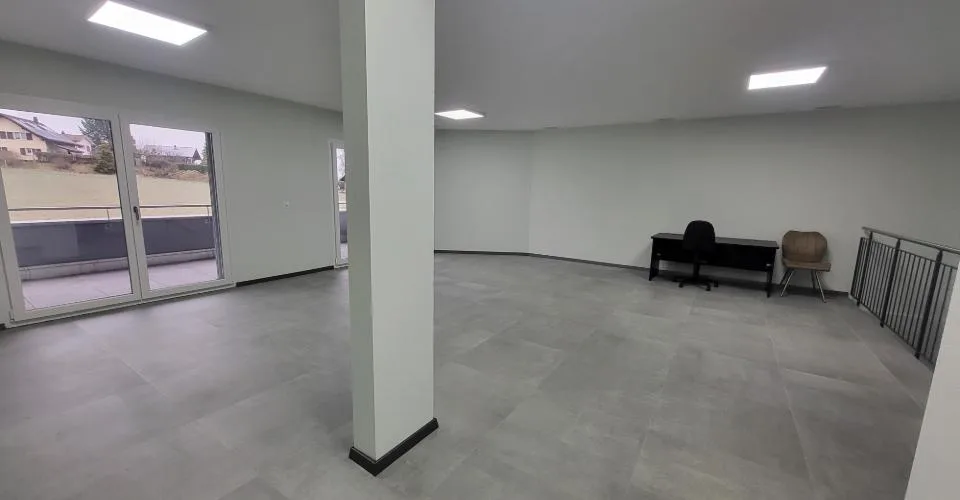 Commercial 2 Rooms