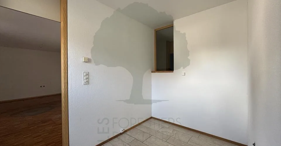 Medizinisches Büro 5.5 Zimmer