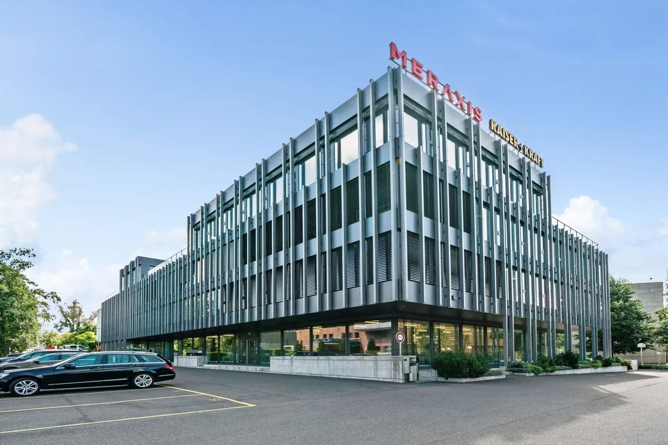 Moderne und helle Bürofläche in Steinhausen – sofort bezugsbereit
