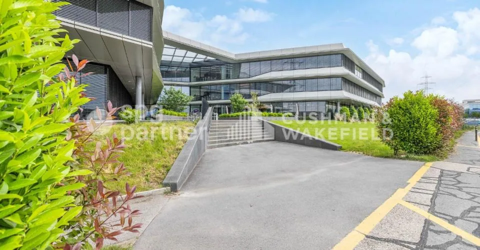 Bureaux premium de 254 m² au coeur du Terre Bonne Park - Crassier 3 – photo 6 sur 19