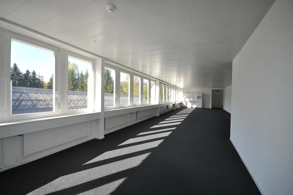 Espace de bureau lumineux à Füllinsdorf