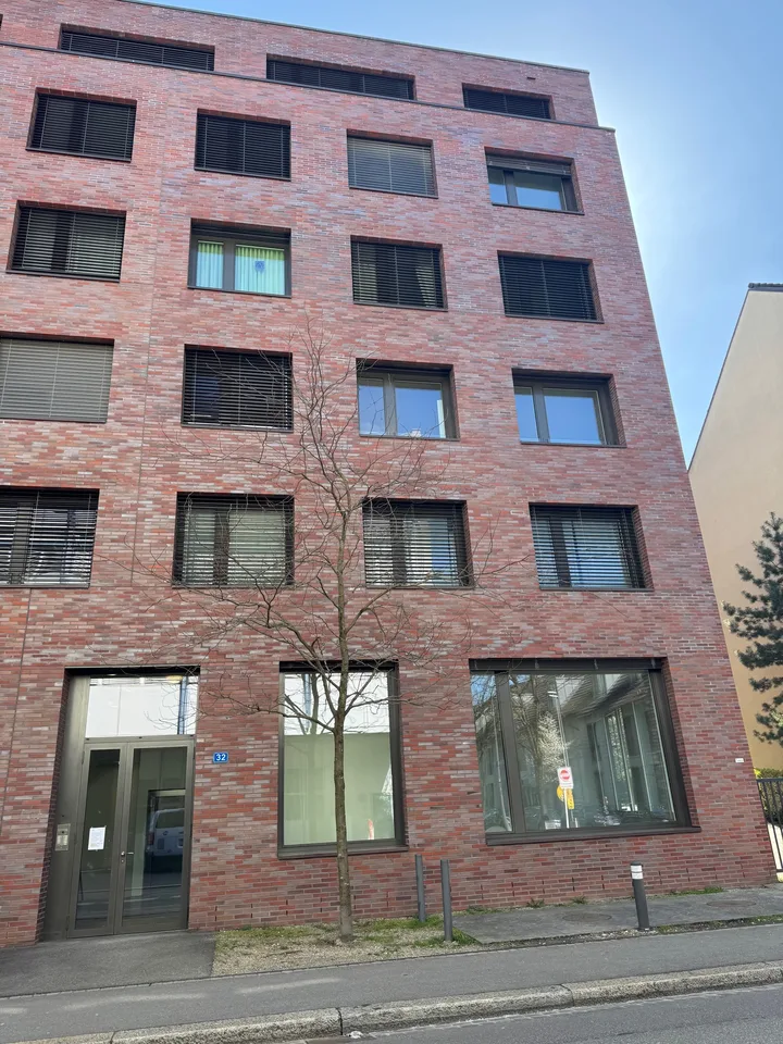 Spazio commerciale attraente in una posizione centrale a Basilea - 165 m² disponibile immediatamente