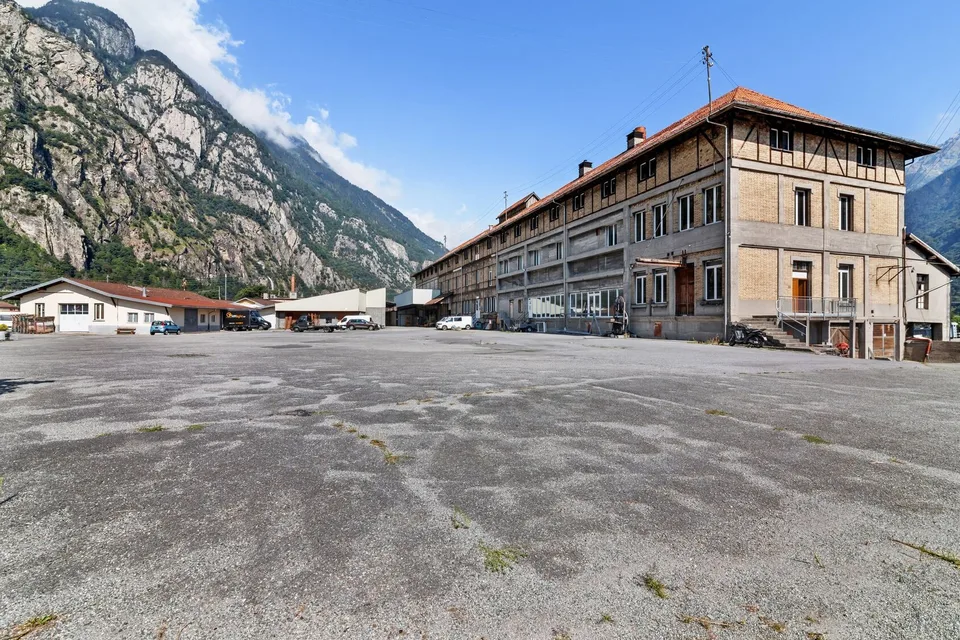 275 m² Werkstatt zu vermieten - Historischer Industriekomplex Vernayaz