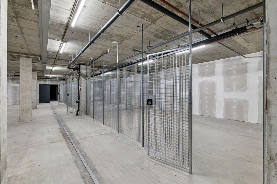 Votre nouvel espace de stockage - compact. Sec. Prêt.