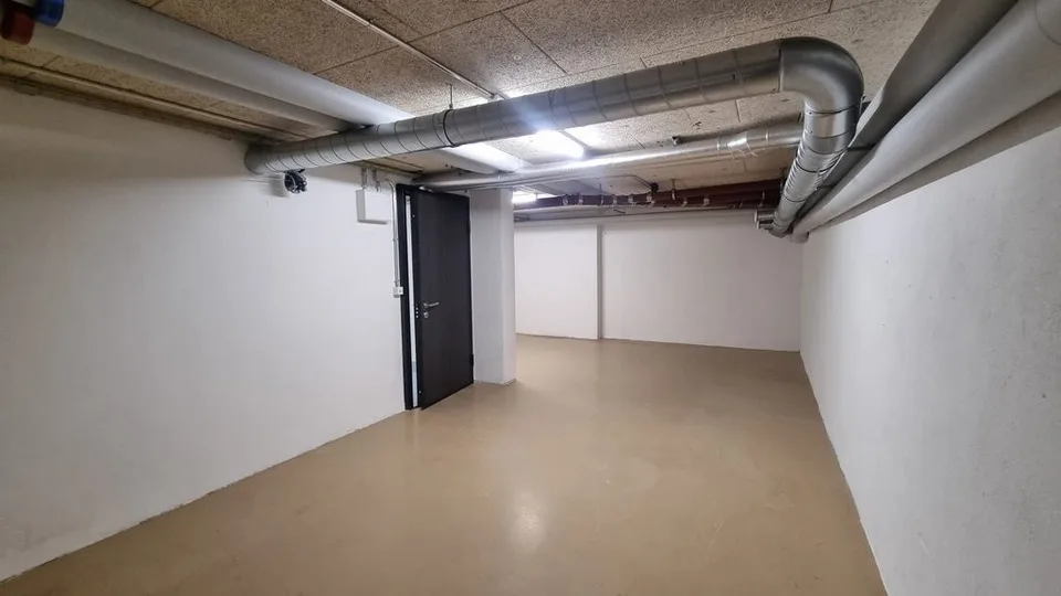 Deposito nel cuore del centro di Ginevra
