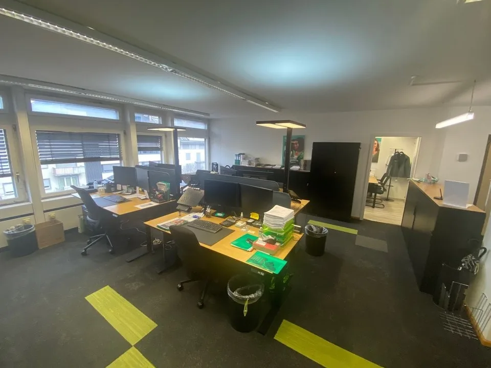 Bureau au centre-ville près de la gare