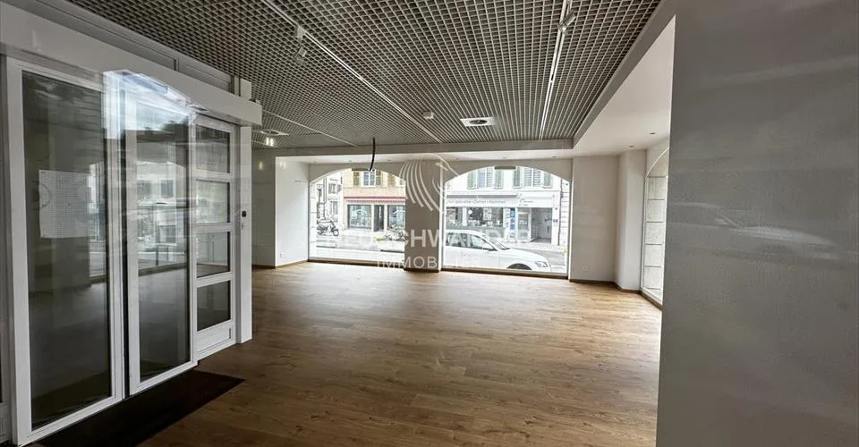 Commercial 1 room