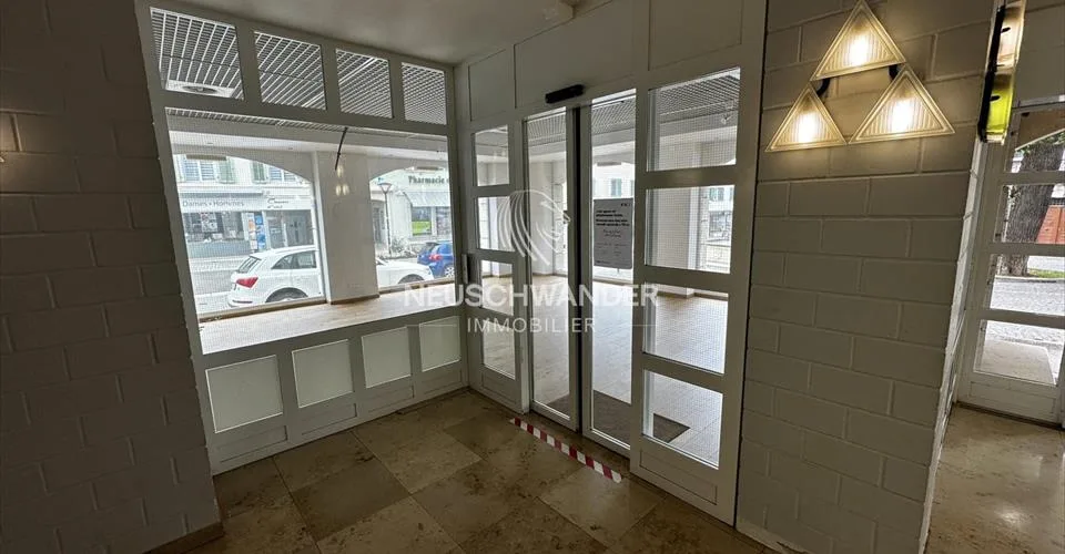Commercial 1 room
