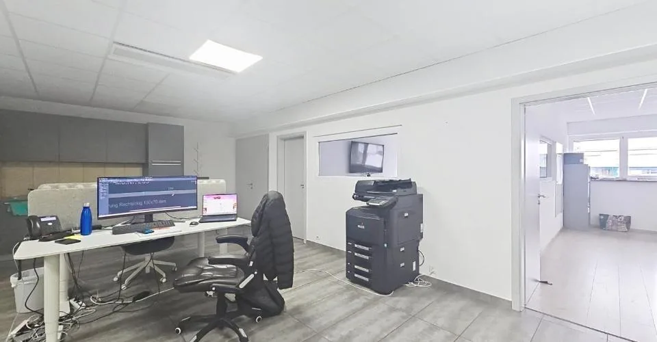 Commercial Space 1 Room