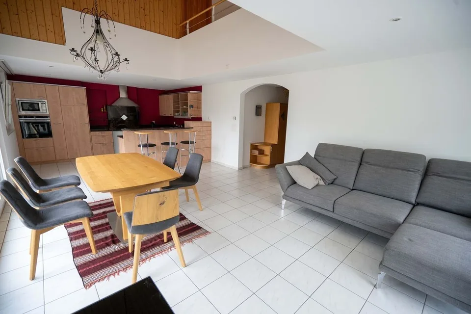 Gemütliches Zimmer zur Miete mit Ausblick in Naters