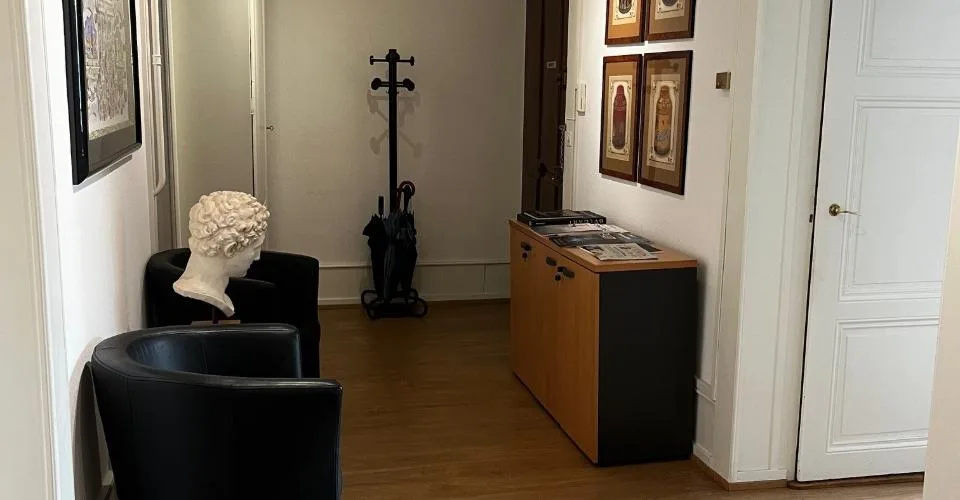 Office 1 room