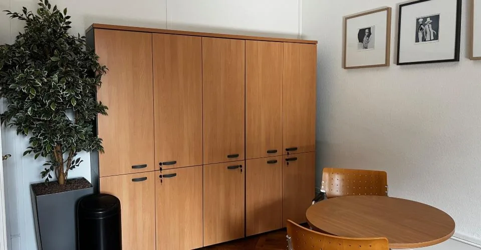 Office 1 room