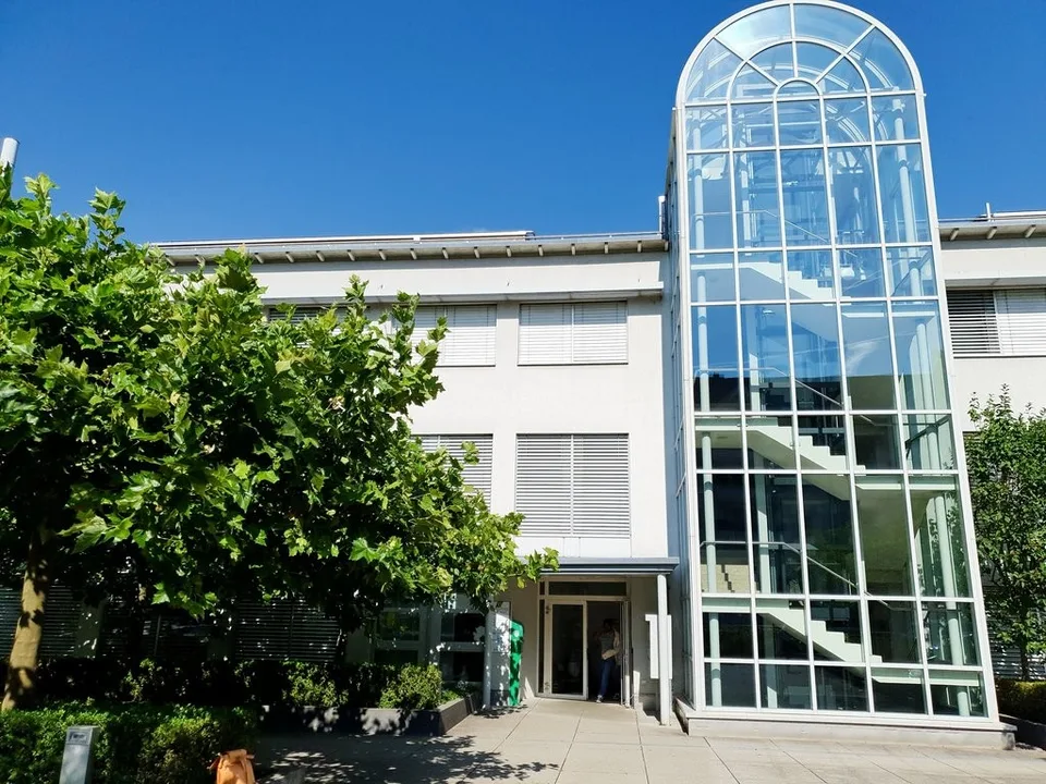 Wir vermieten per 01.04.2027 eine Bürofläche von ca. 273 m2