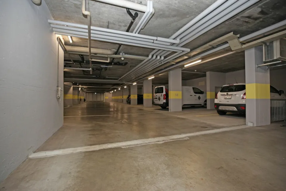 Einstellhallenplatz Sägestrasse 75, Köniz – Foto 7 von 8