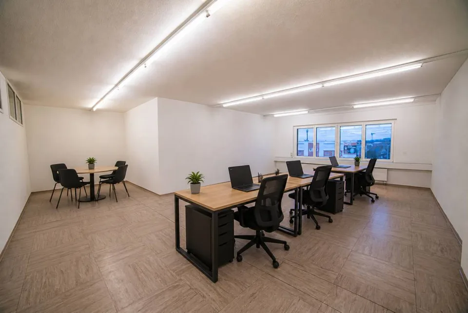 Ihr kompaktes Büro im 2. Obergeschoss