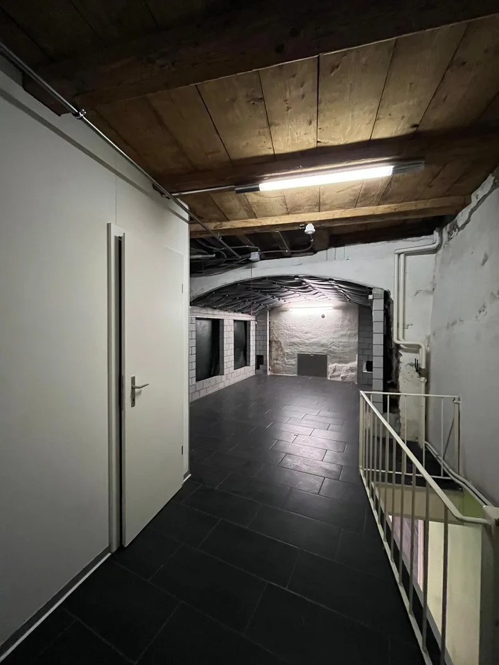 Ladenlokal in der Altstadt von Thun – Foto 6 von 9