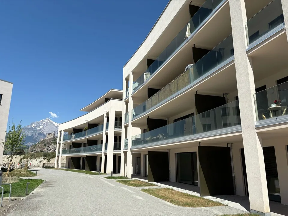Büros mit Schaufenster im Herzen eines neuen, attraktiven Viertels