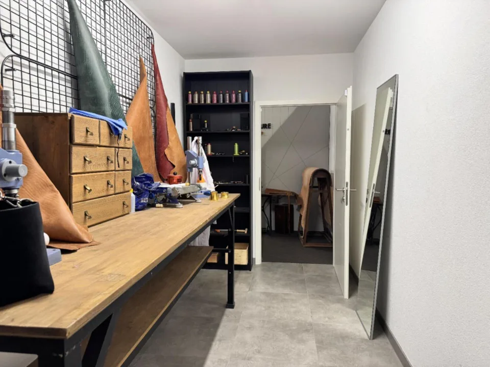 Magazzino 1.5 stanze 156.35 m2 a Puidoux-Gare